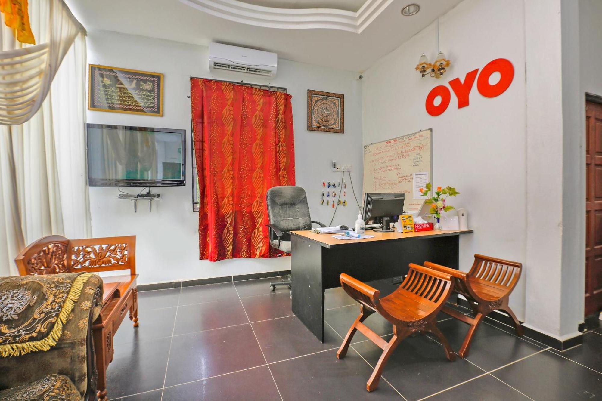 Oyo 89933 Nun Hotel Jeli Exterior foto